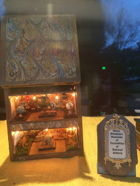 MicroMiniatureMuseumOfNaturalHistoryWithSign